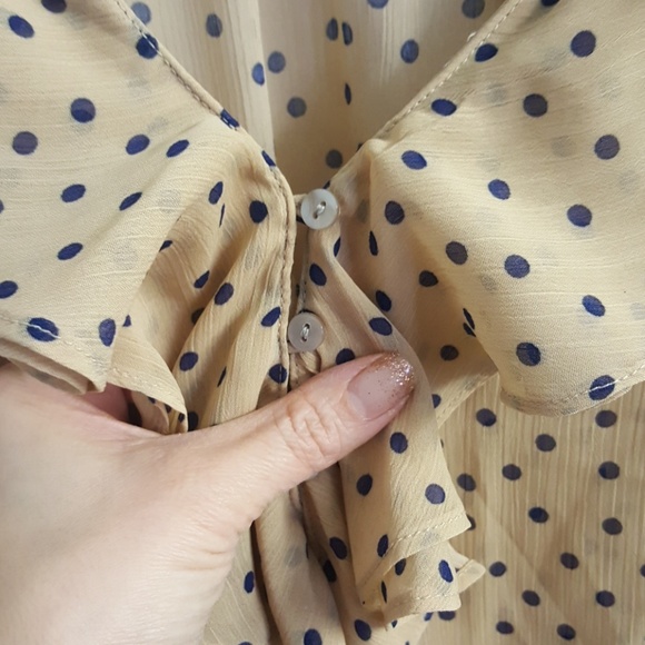 Brand new Old Navy blouse with polka dots - Picture 5 of 5